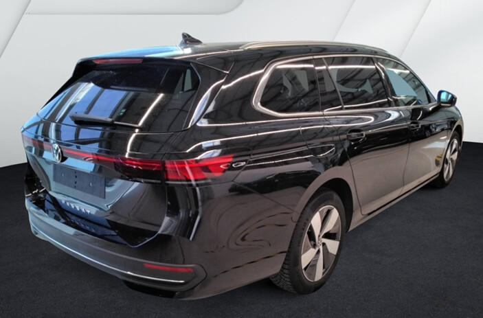 Volkswagen Passat Variant - zdjęcie 2