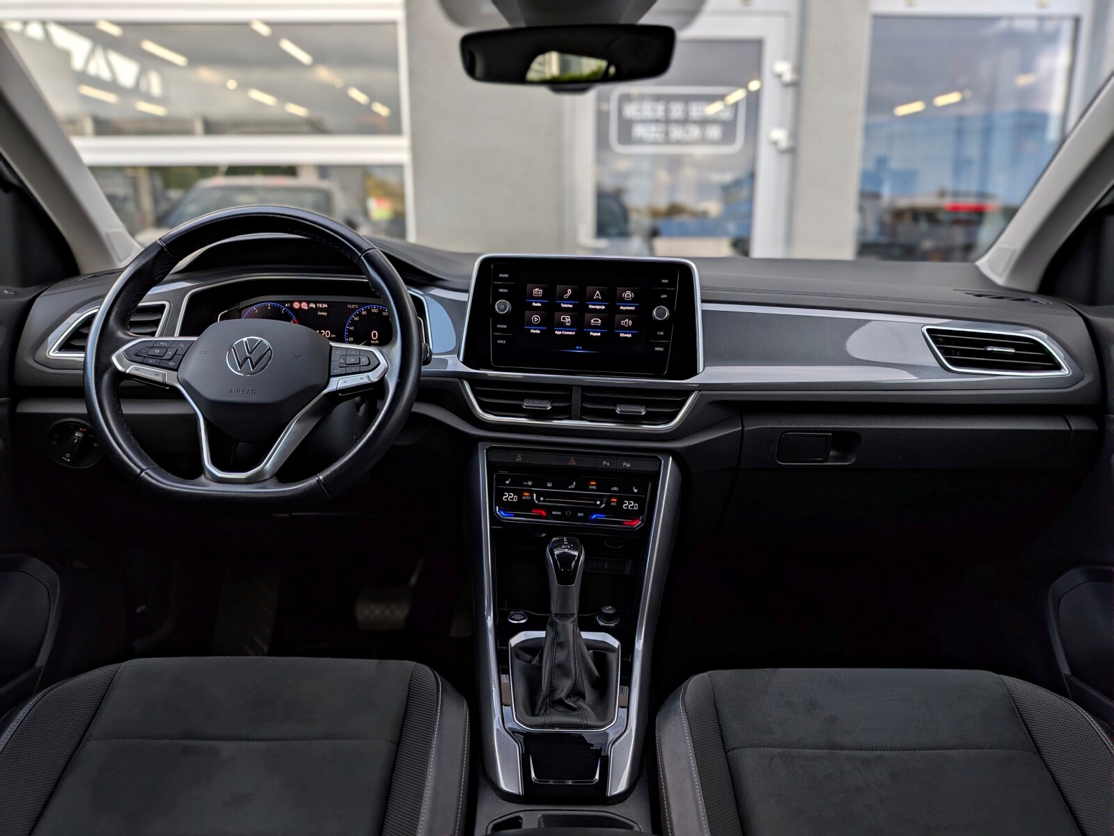 Volkswagen T-Roc - zdjęcie 14