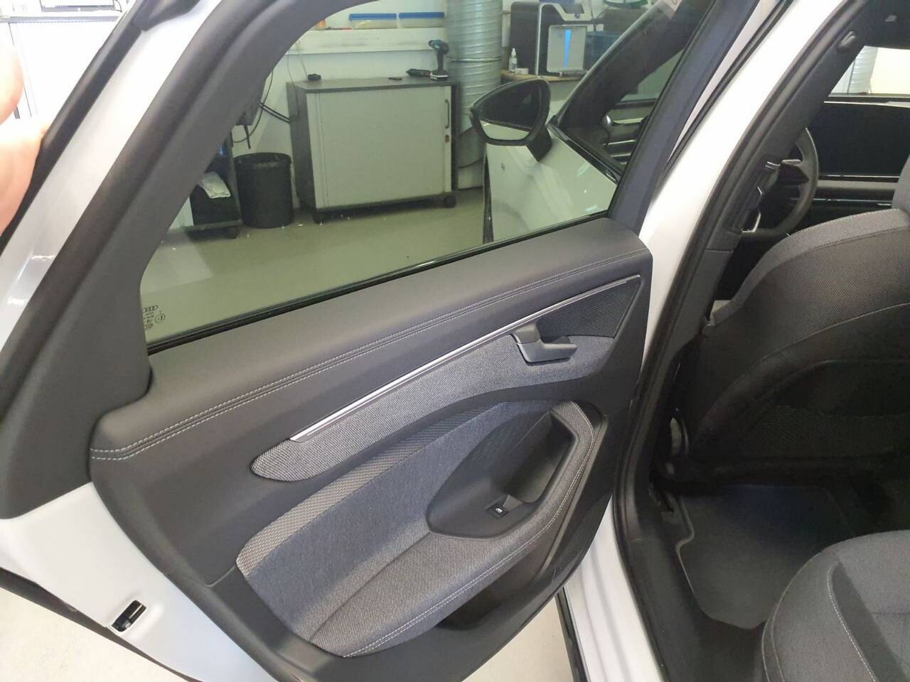 Audi A6 Limousine - zdjęcie 9