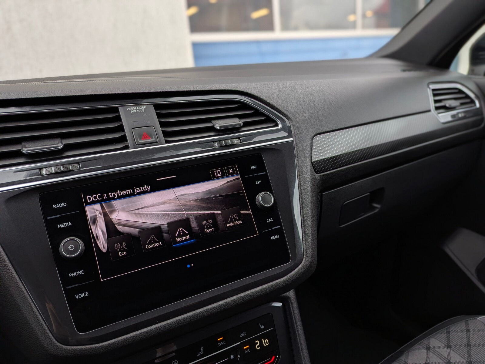 Volkswagen Tiguan Allspace - zdjęcie 28