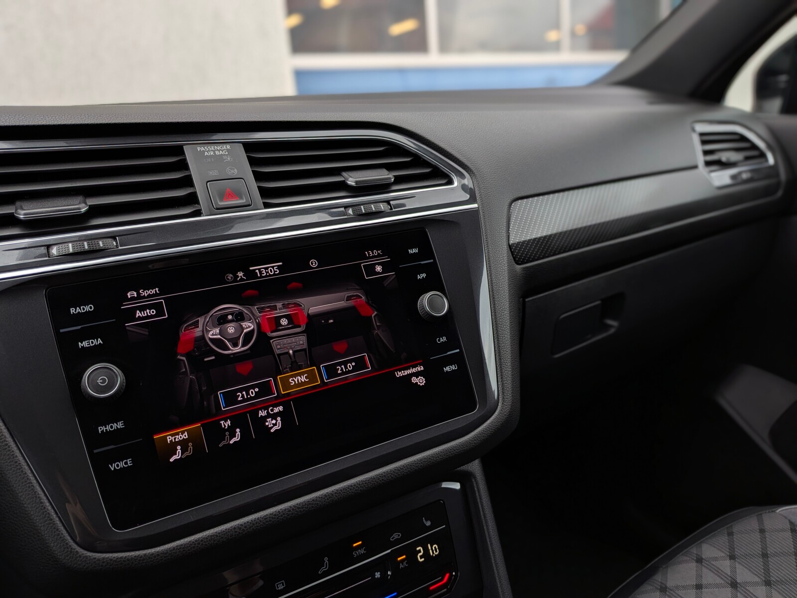 Volkswagen Tiguan Allspace - zdjęcie 29
