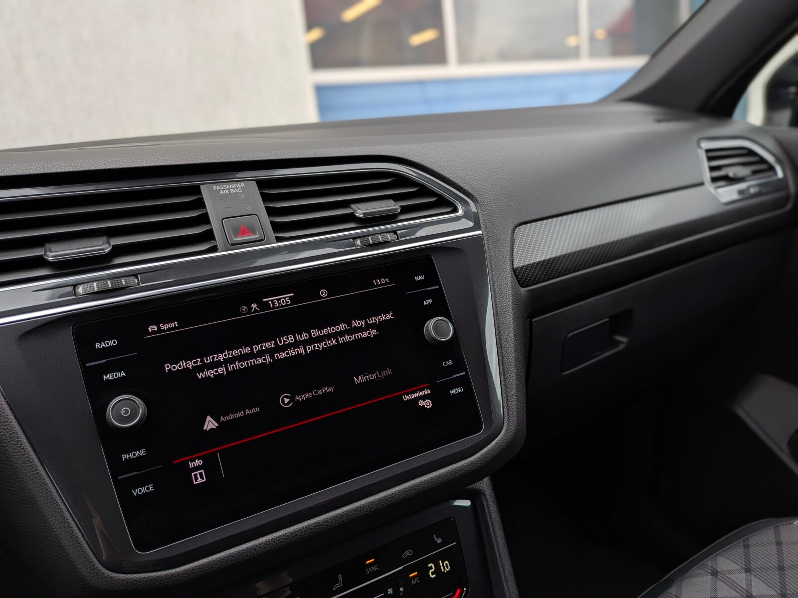 Volkswagen Tiguan Allspace - zdjęcie 26