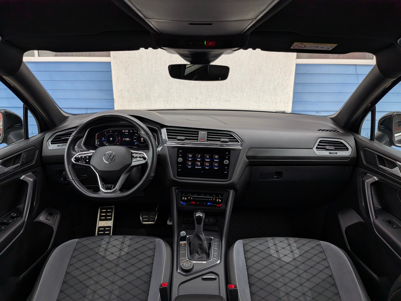 Volkswagen Tiguan Allspace - zdjęcie 15