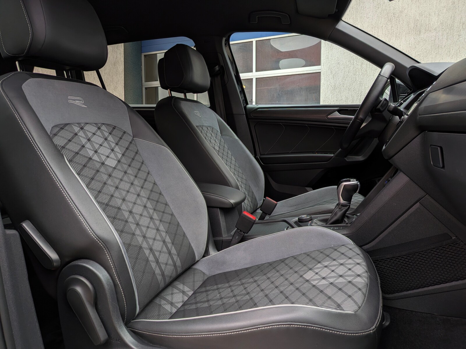 Volkswagen Tiguan Allspace - zdjęcie 11