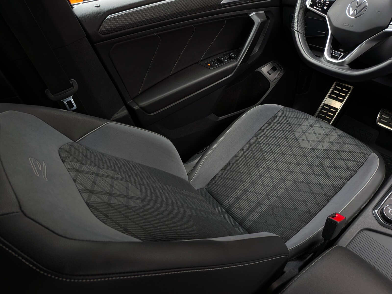 Volkswagen Tiguan Allspace - zdjęcie 13