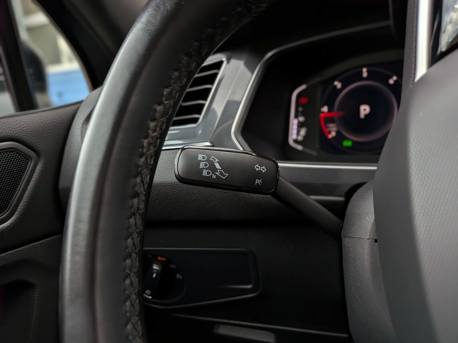 Volkswagen Tiguan Allspace - zdjęcie 21