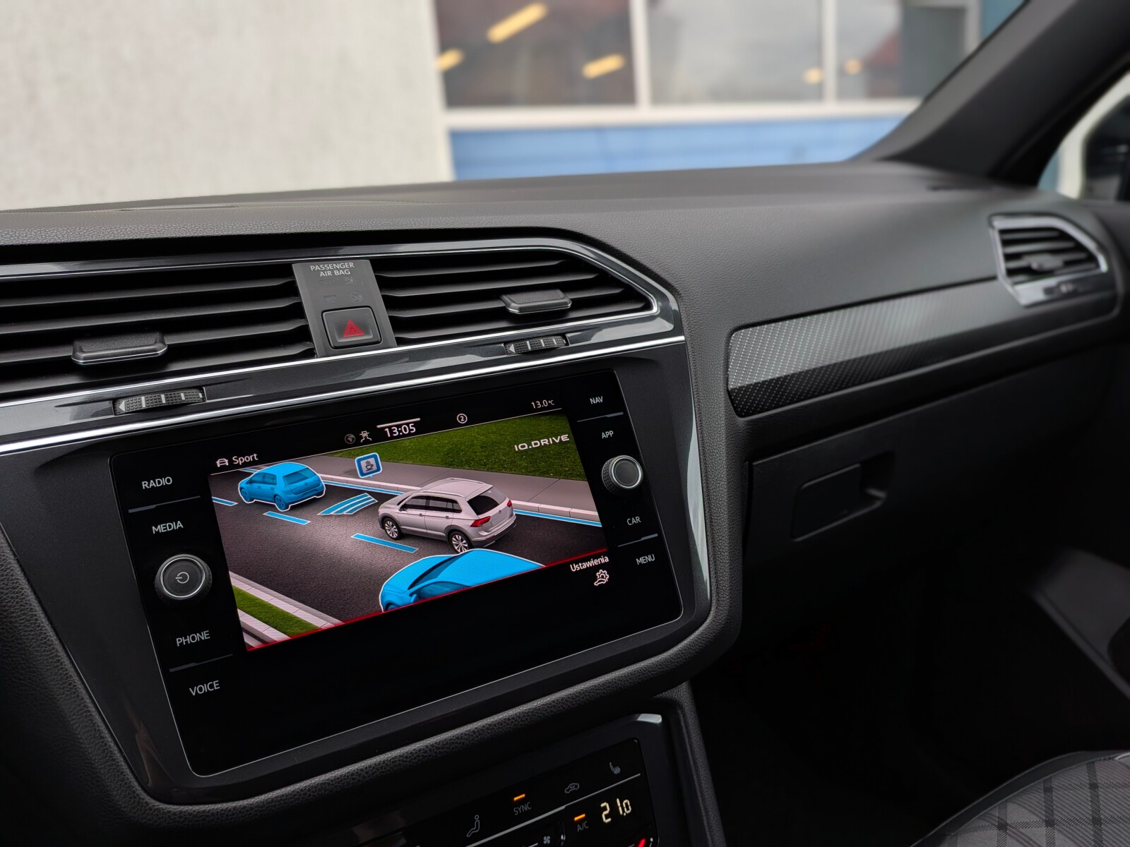Volkswagen Tiguan Allspace - zdjęcie 25