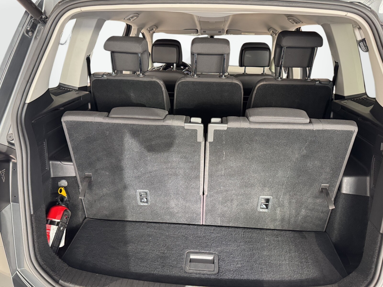 Volkswagen Touran - zdjęcie 32