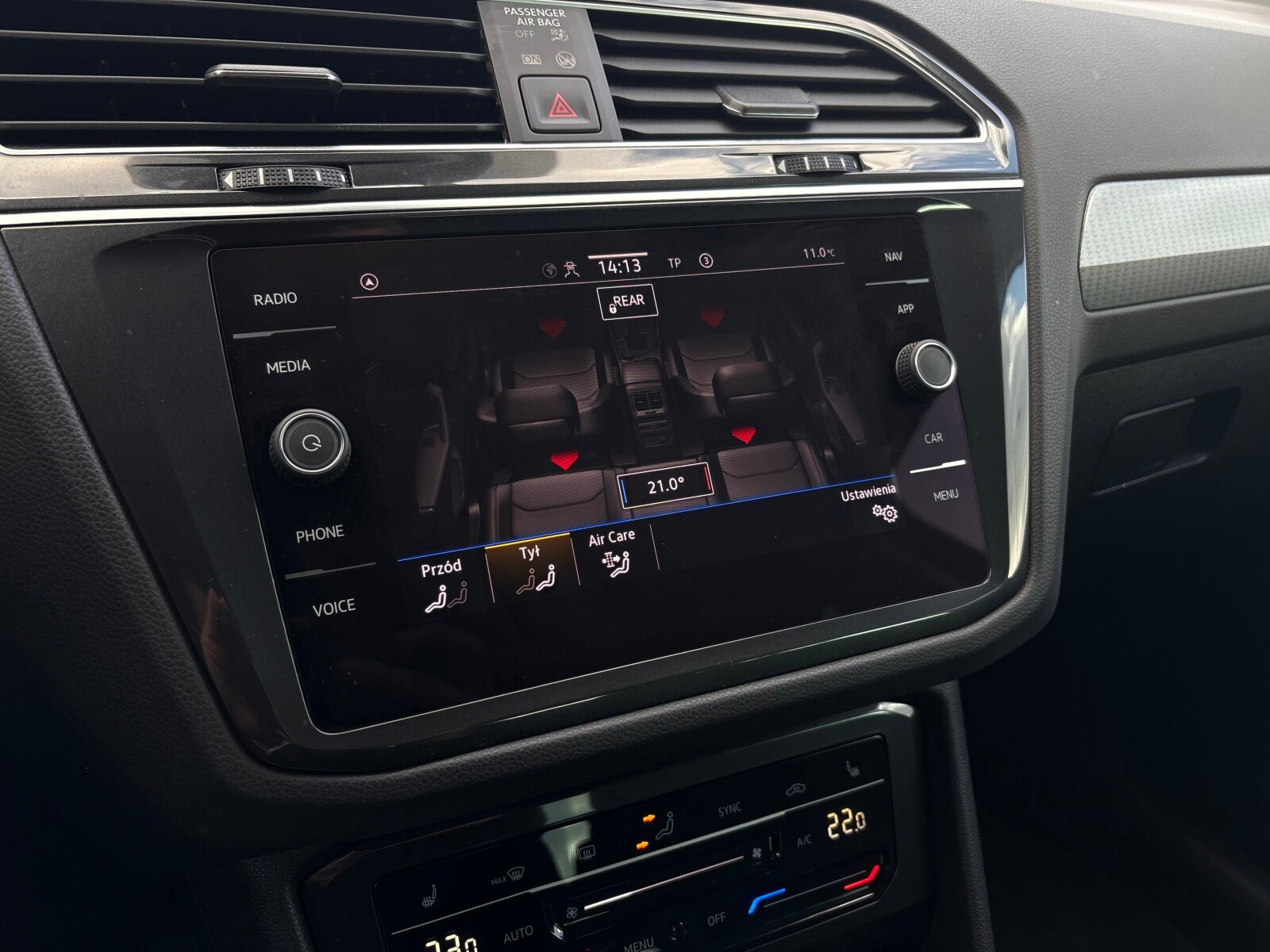 Volkswagen Tiguan - zdjęcie 25