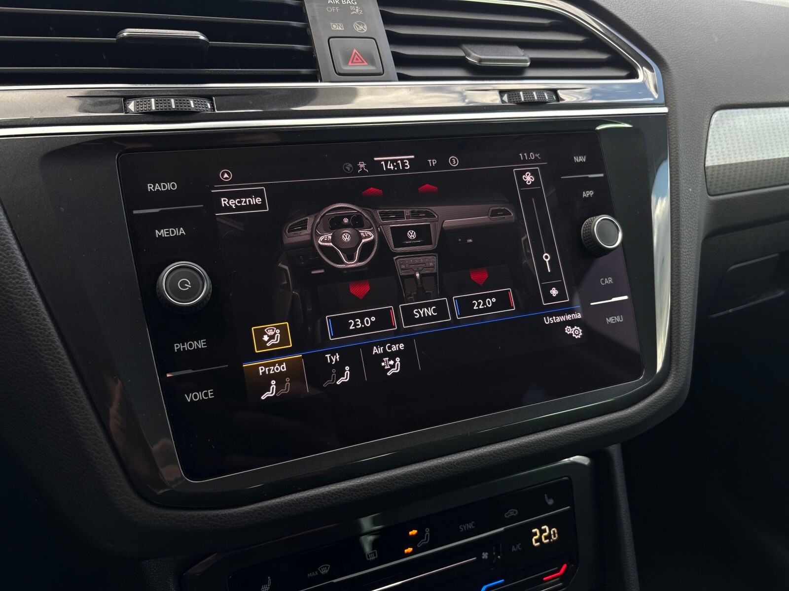 Volkswagen Tiguan - zdjęcie 20