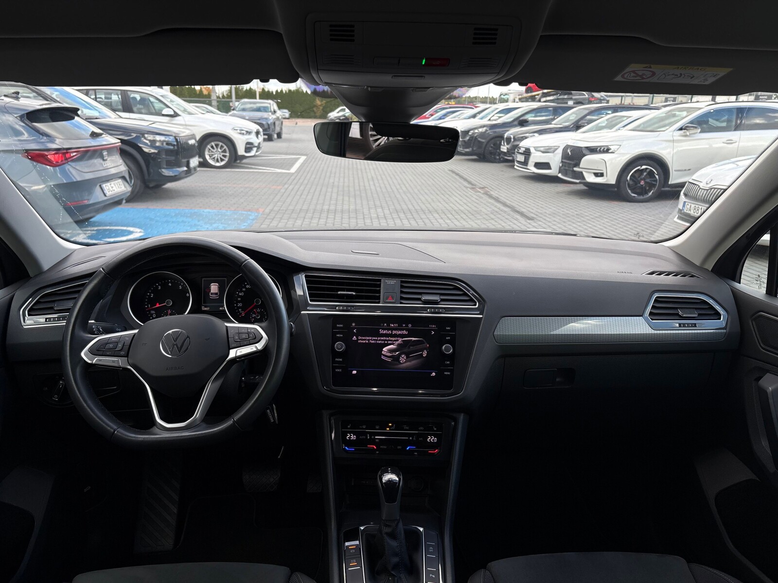 Volkswagen Tiguan - zdjęcie 18