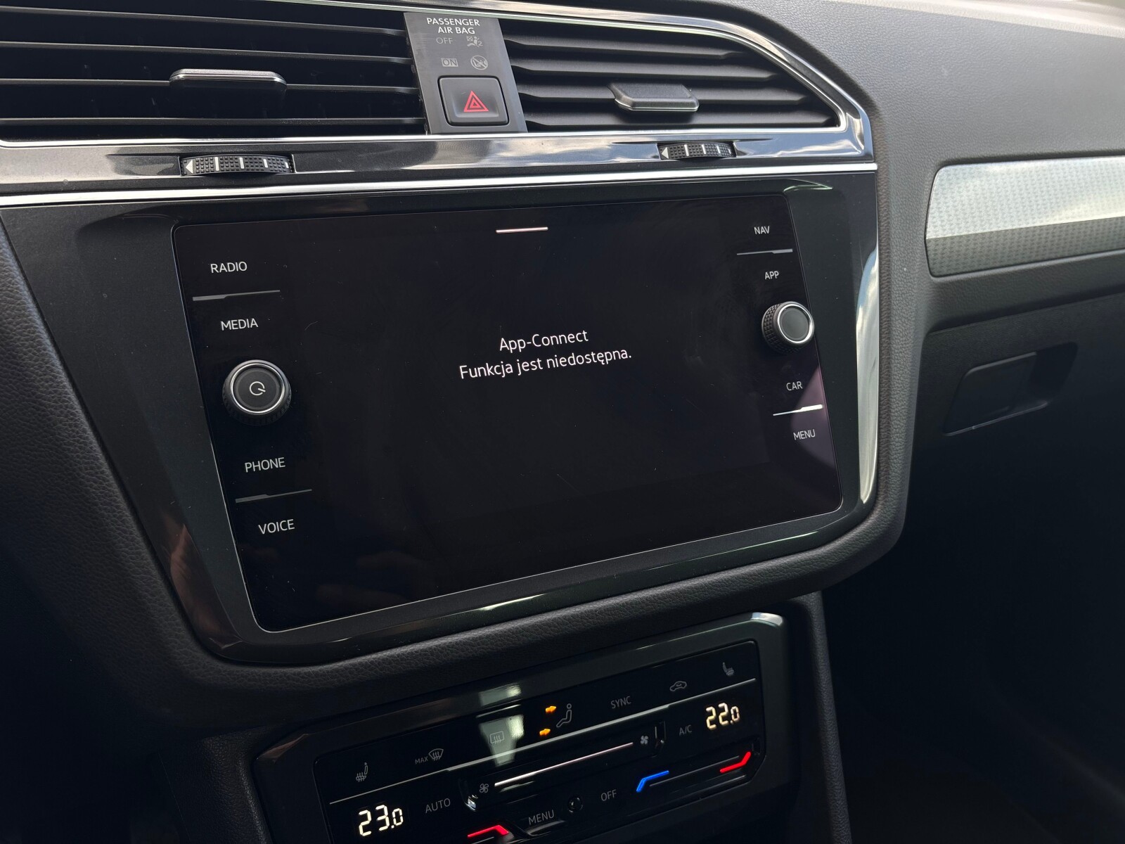 Volkswagen Tiguan - zdjęcie 27