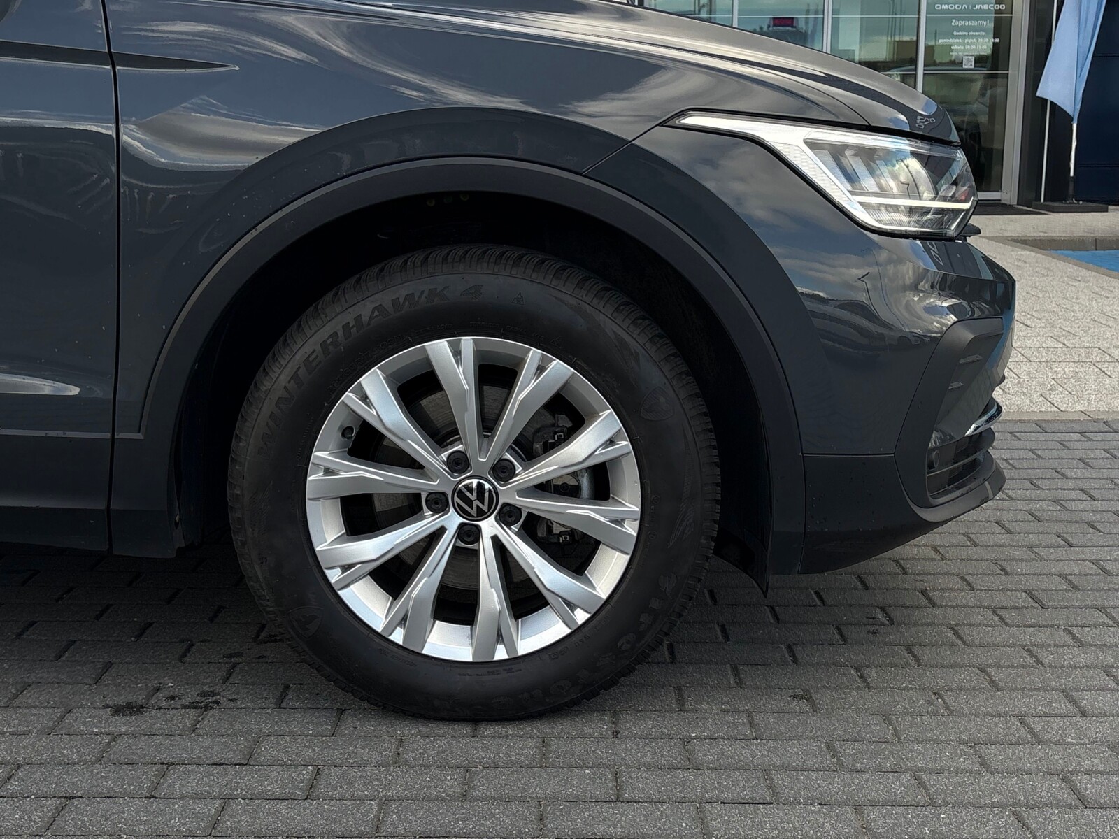 Volkswagen Tiguan - zdjęcie 34