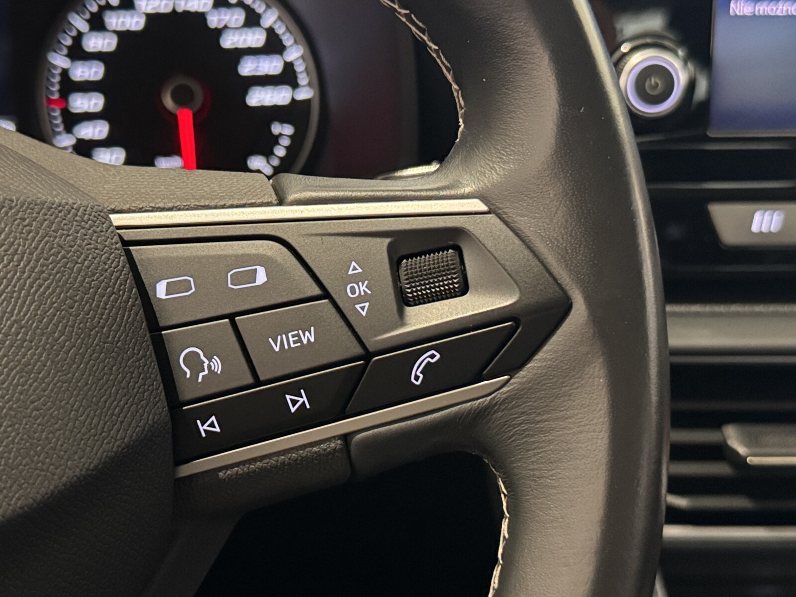 Seat Leon - zdjęcie 23