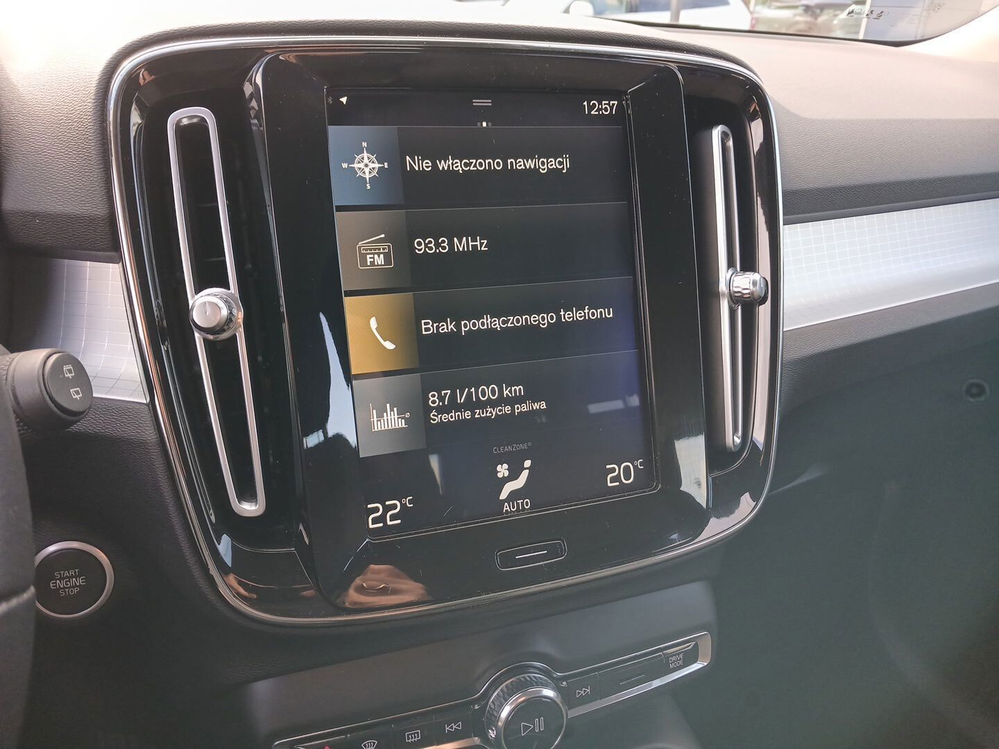 Volvo XC 40 - zdjęcie 22