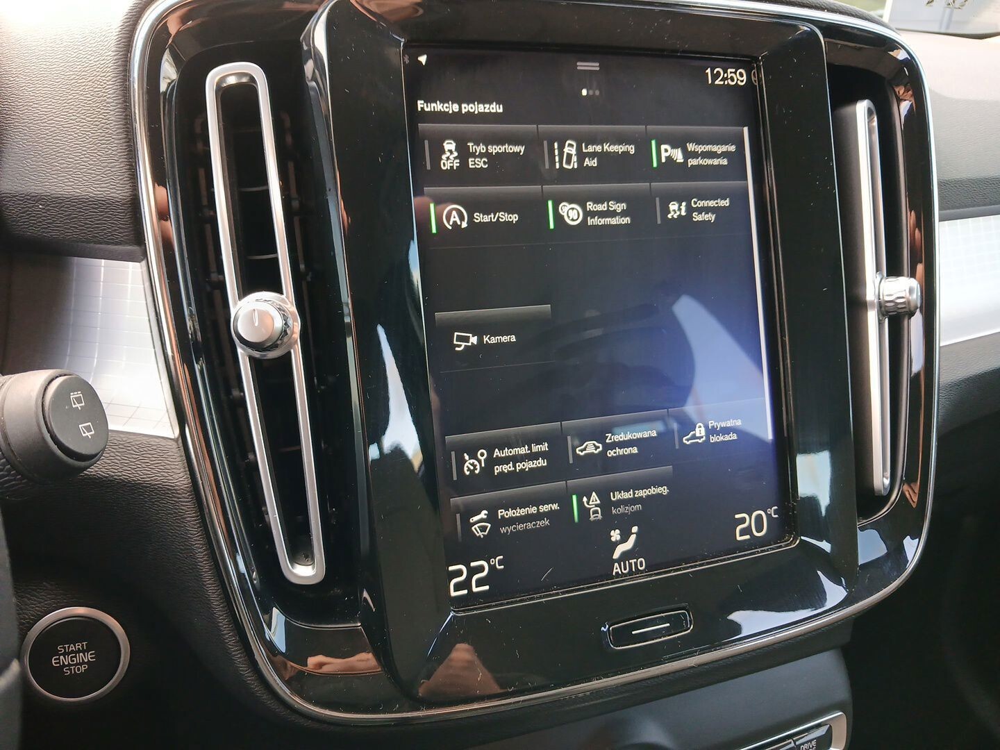 Volvo XC 40 - zdjęcie 23