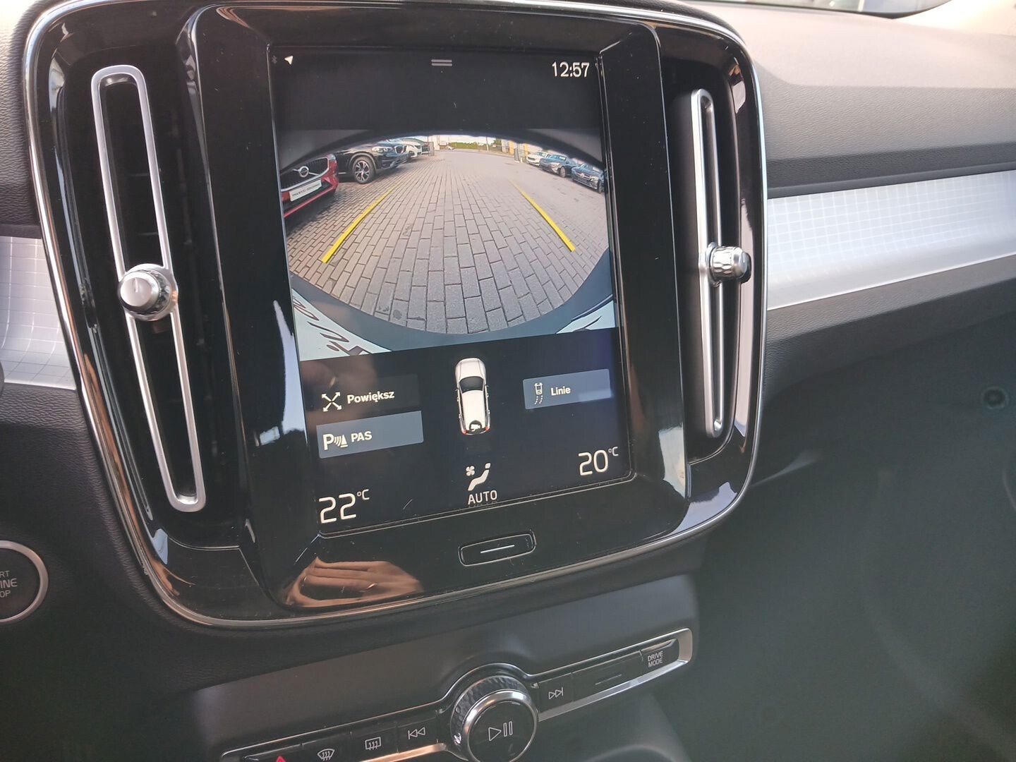 Volvo XC 40 - zdjęcie 24