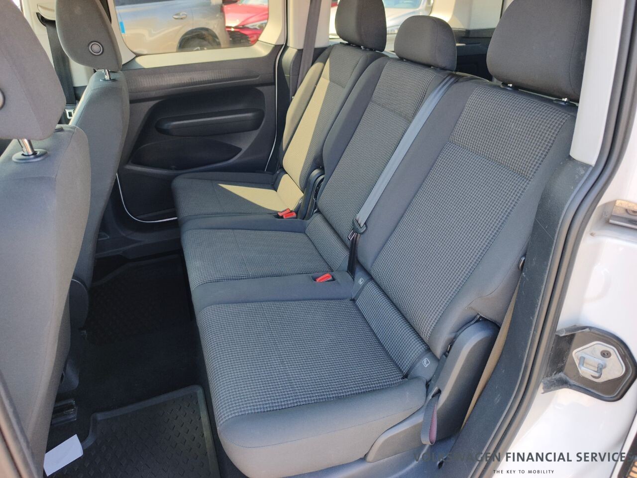 Volkswagen Caddy - zdjęcie 5