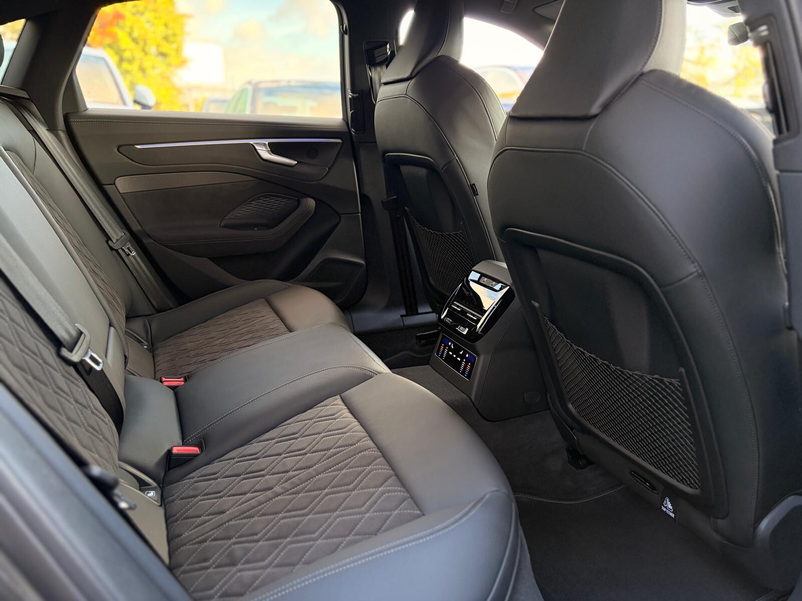 Audi A6 Limousine e-hybrid - zdjęcie 22