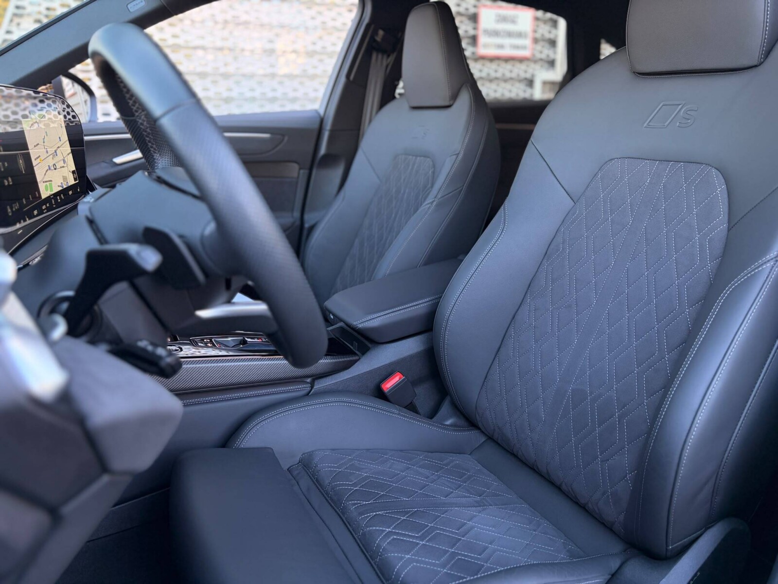 Audi A6 Limousine e-hybrid - zdjęcie 15