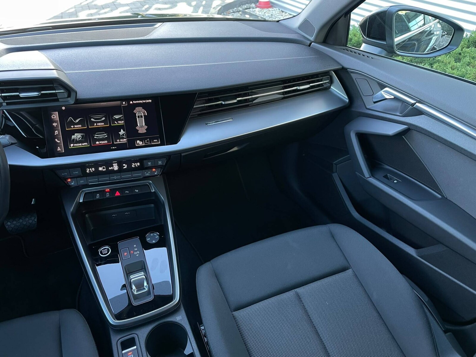 Audi A3 Sportback - zdjęcie 14
