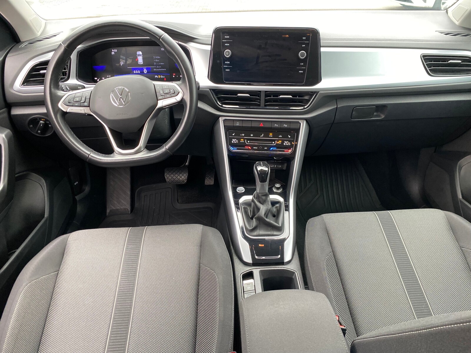 Volkswagen T-Roc - zdjęcie 11