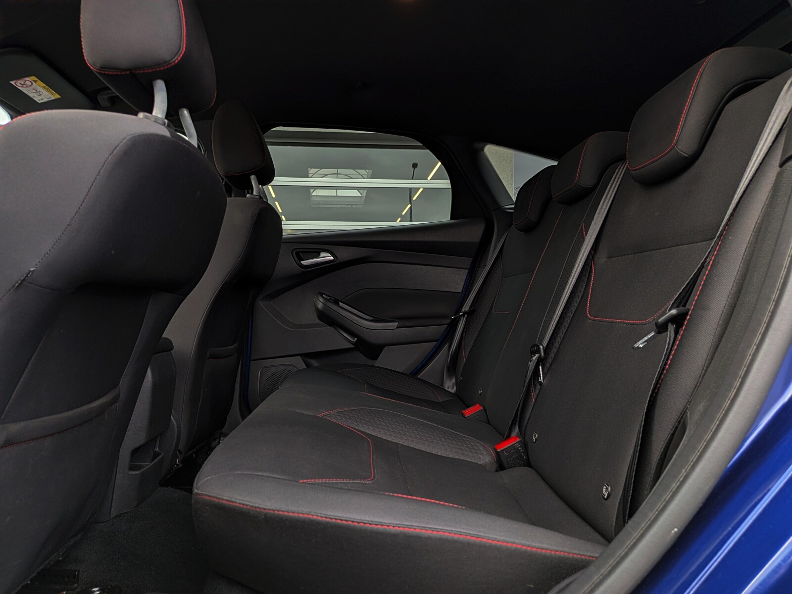 Ford Focus - zdjęcie 10