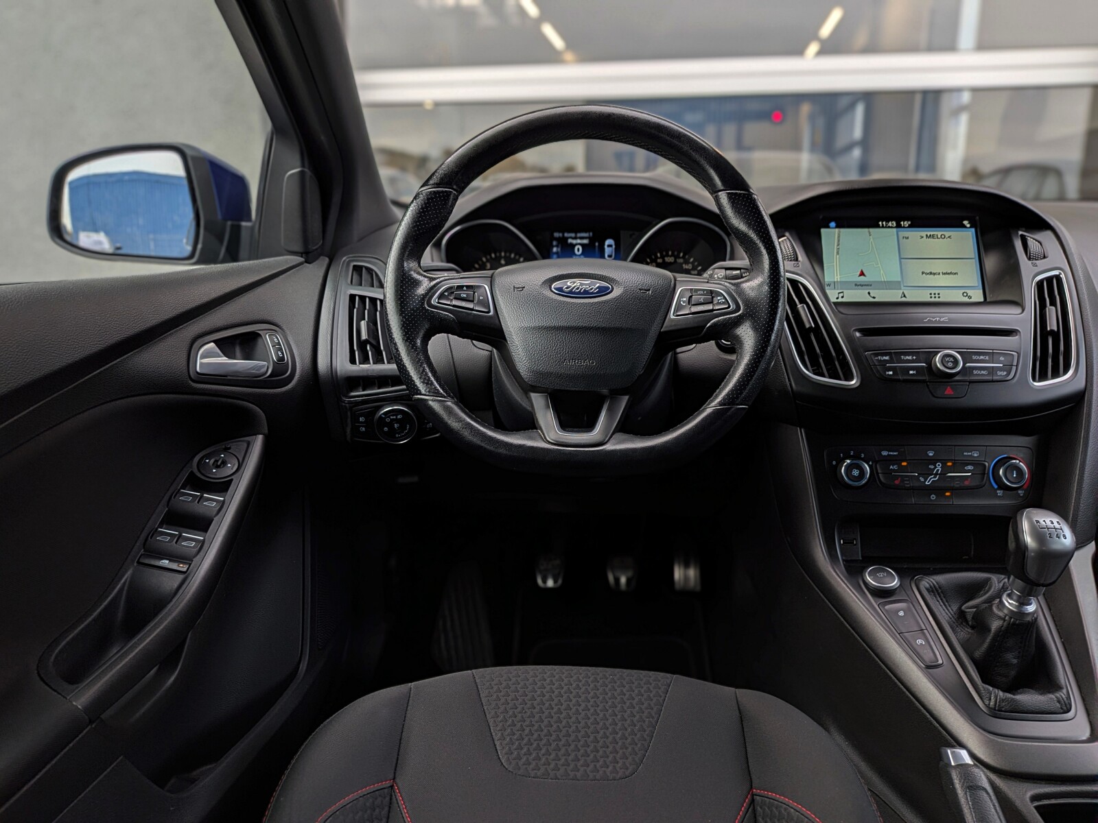 Ford Focus - zdjęcie 15