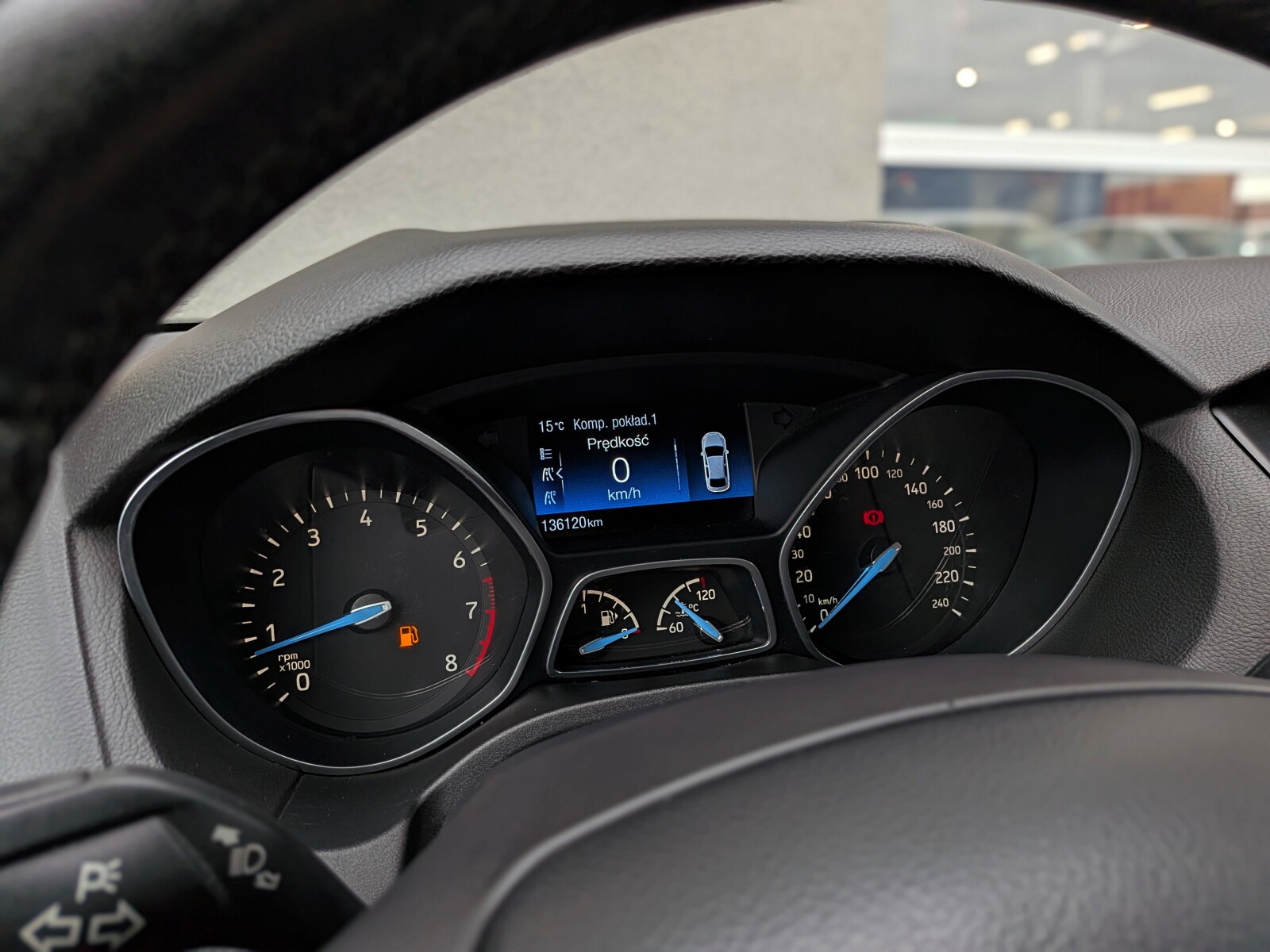 Ford Focus - zdjęcie 21