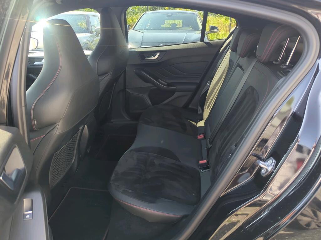 Ford Focus - zdjęcie 6