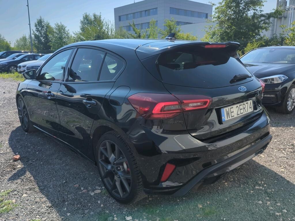 Ford Focus - zdjęcie 2