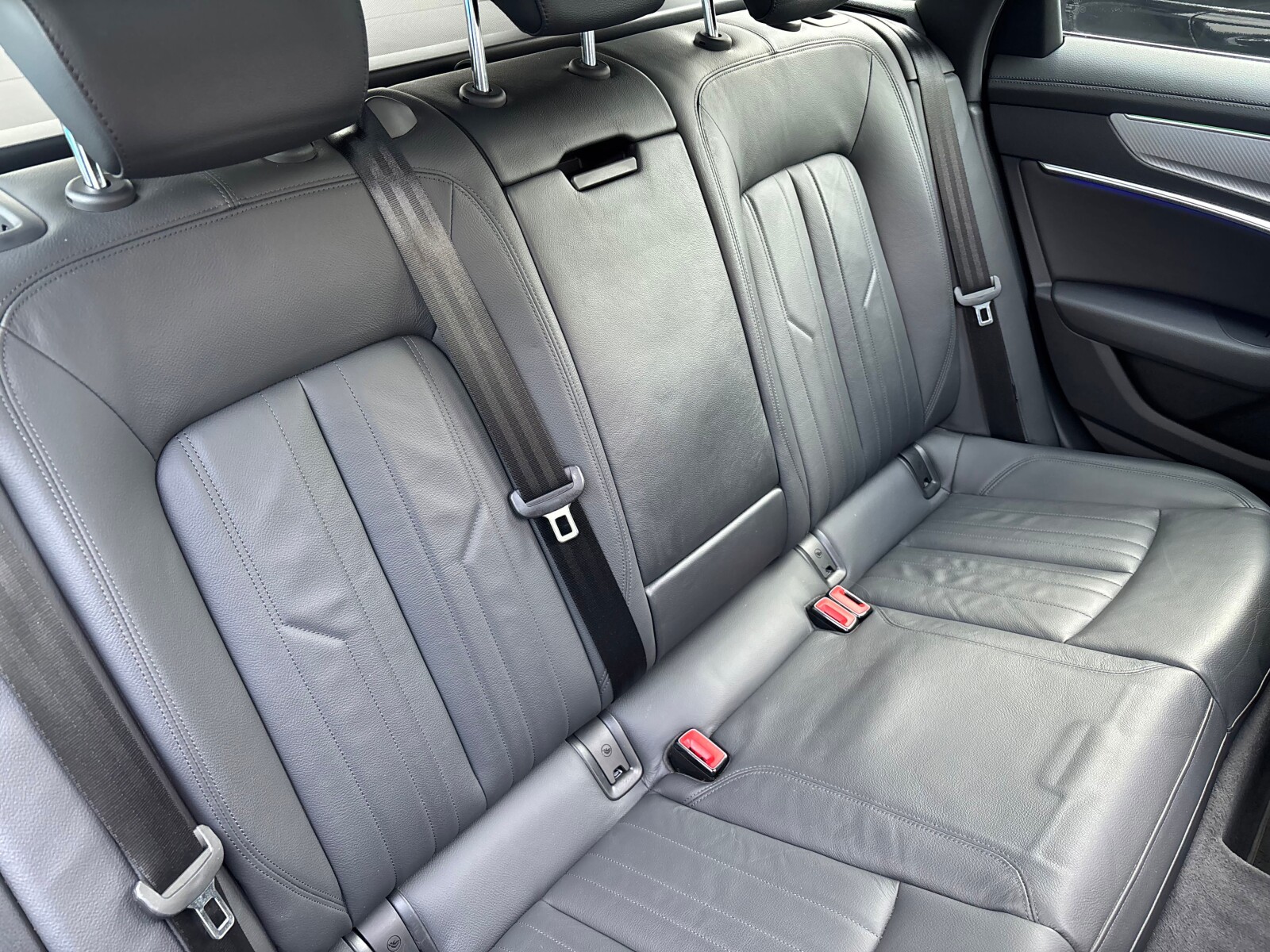 Audi A6 Avant - zdjęcie 33