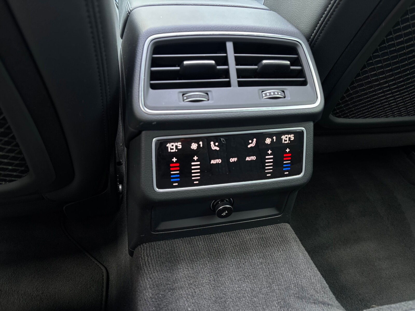 Audi A6 Avant - zdjęcie 30
