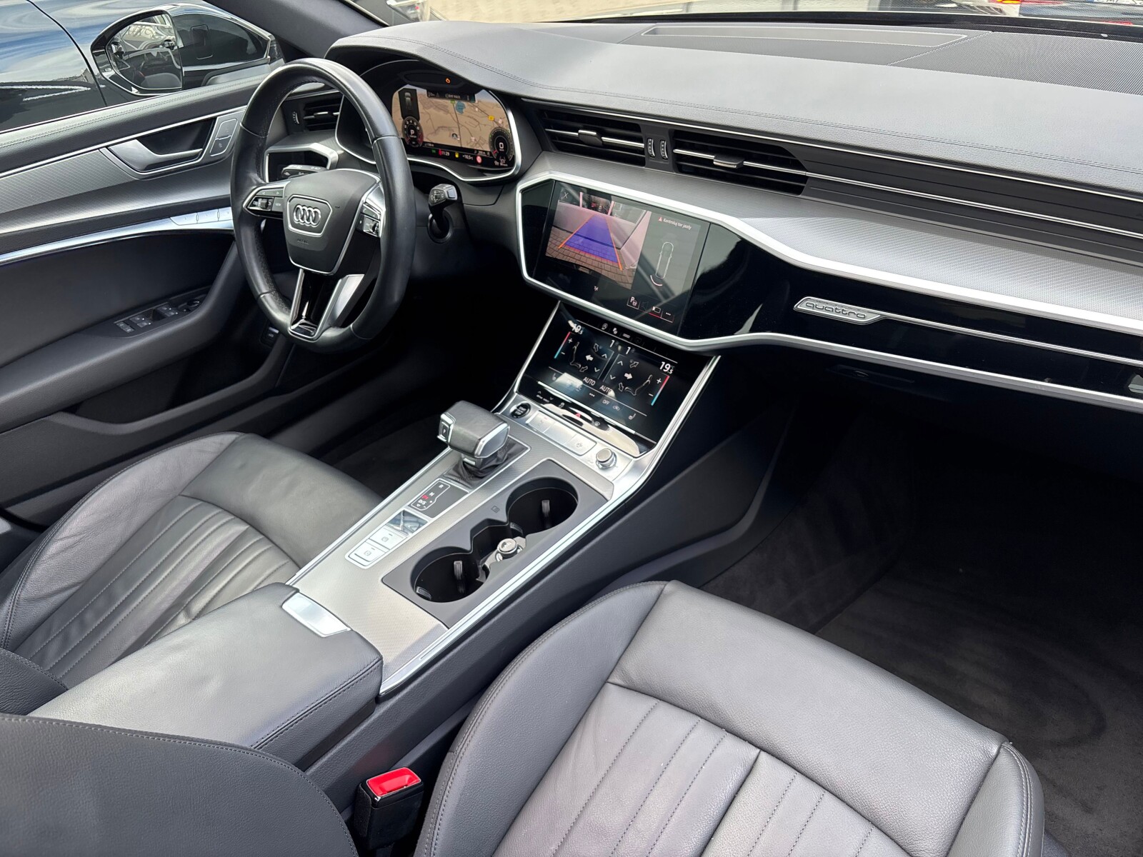 Audi A6 Avant - zdjęcie 35