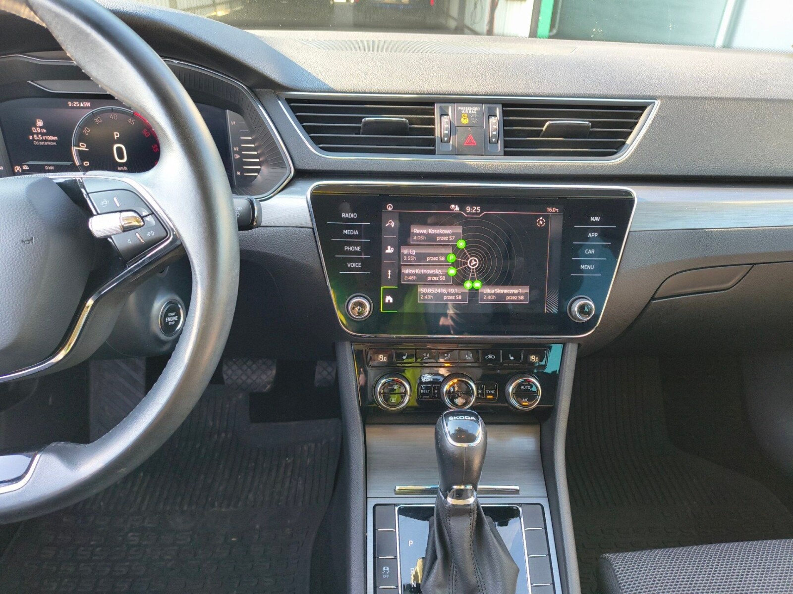 Škoda Superb - zdjęcie 11