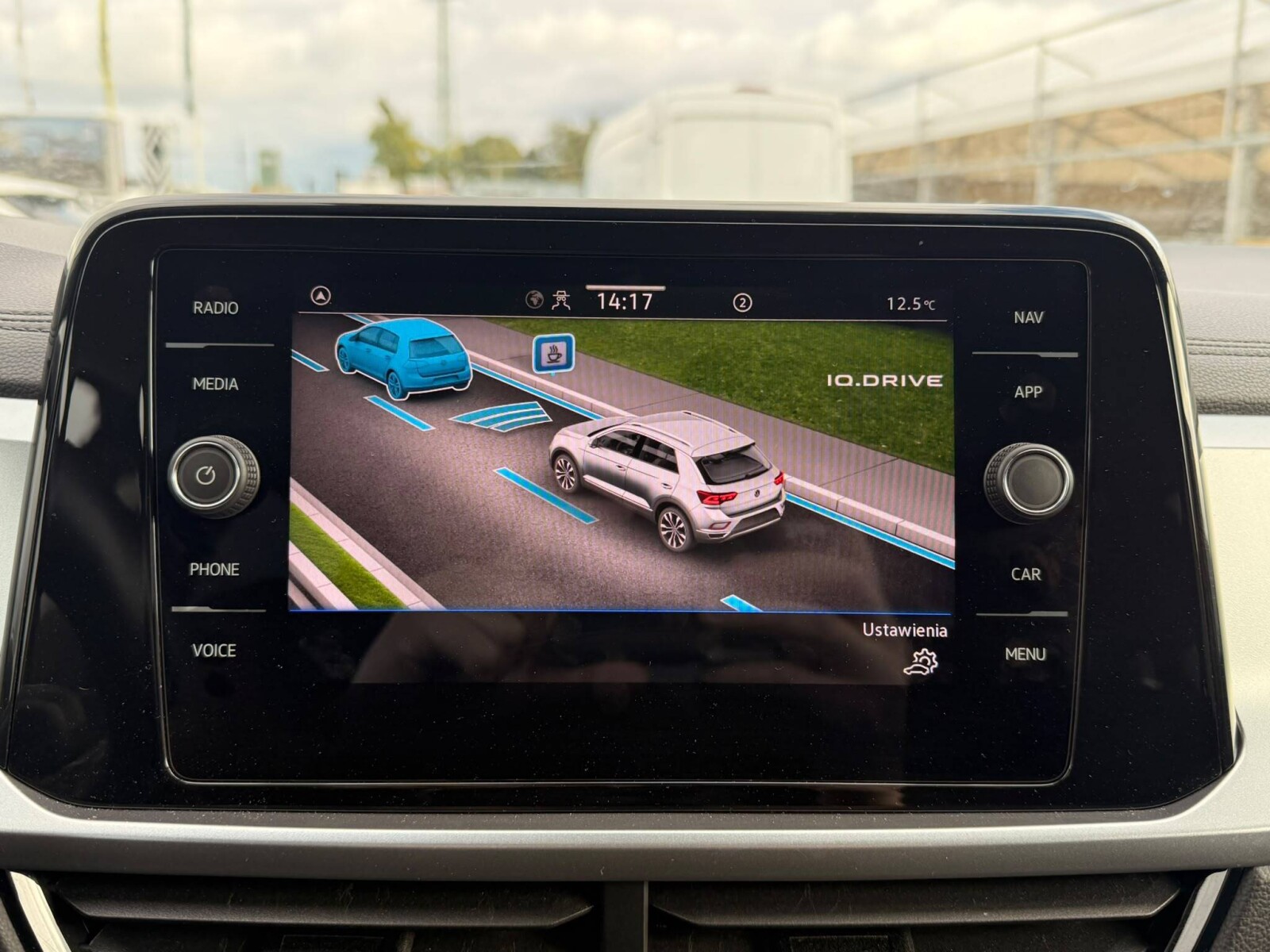 Volkswagen T-Roc - zdjęcie 5