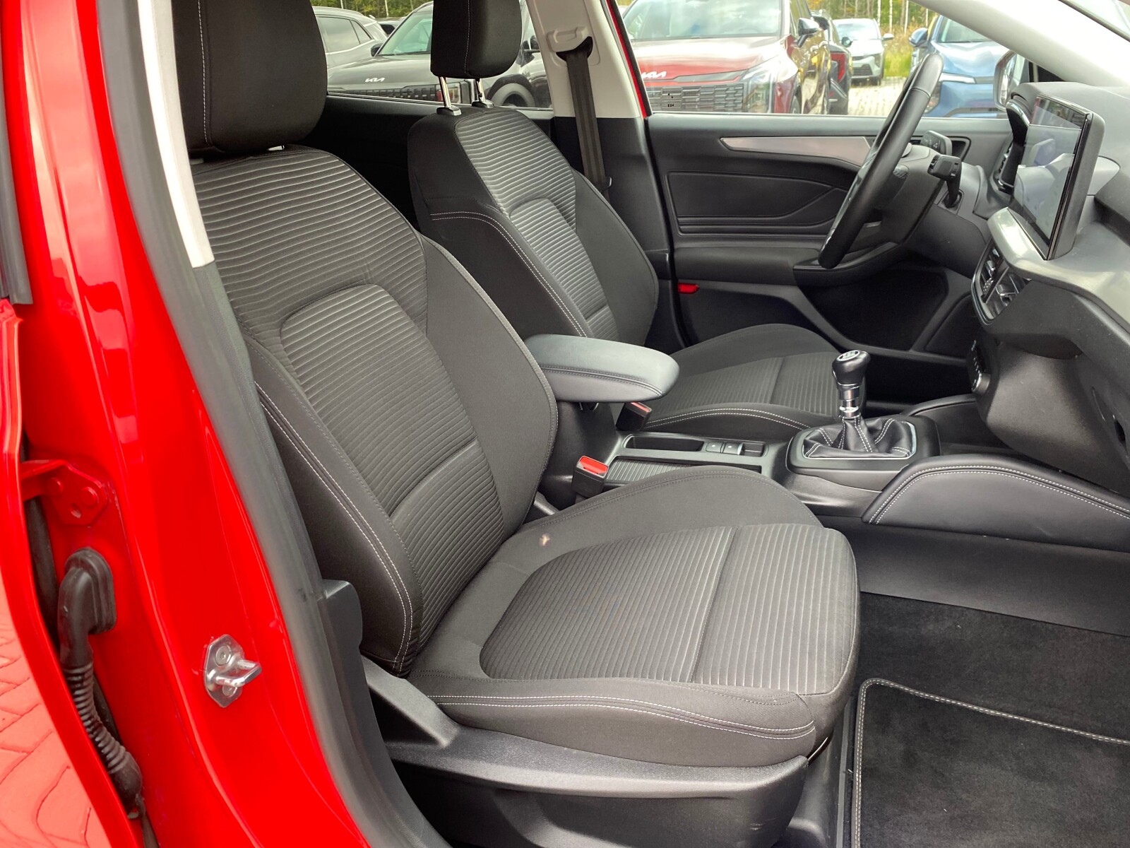 Ford Focus - zdjęcie 15