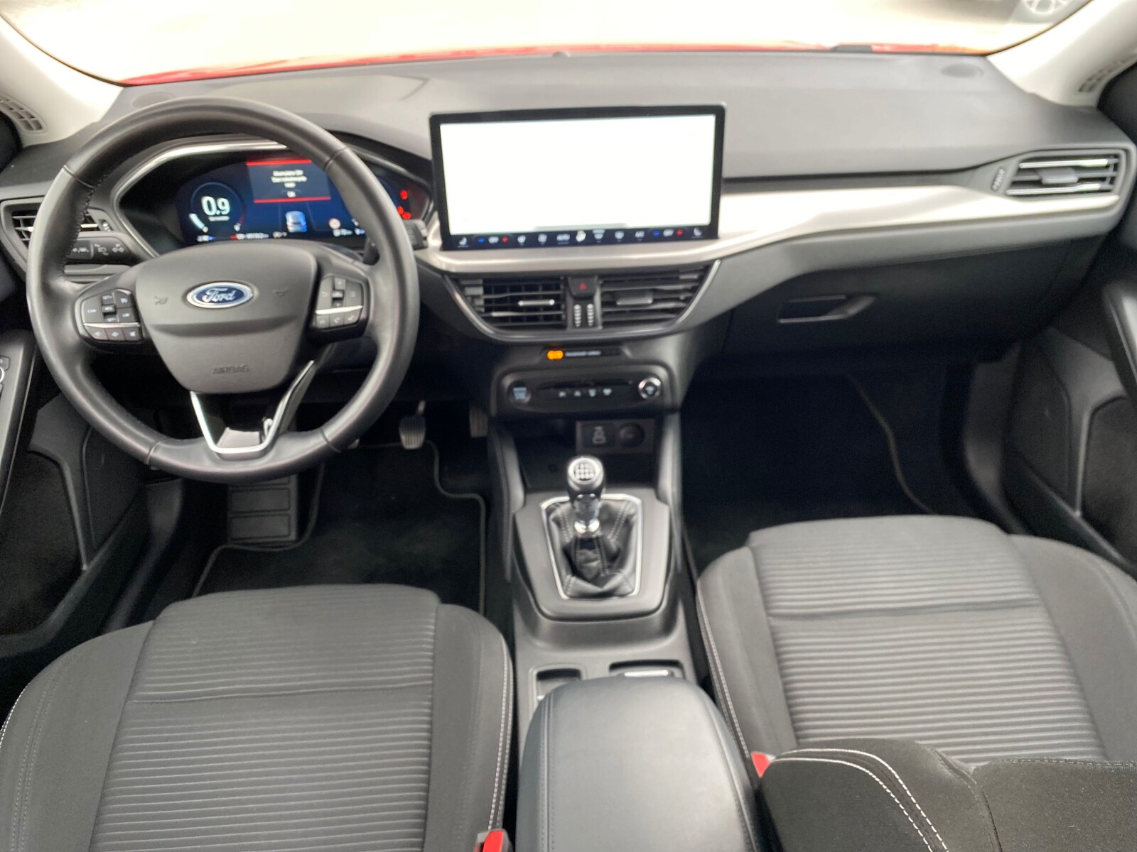 Ford Focus - zdjęcie 13