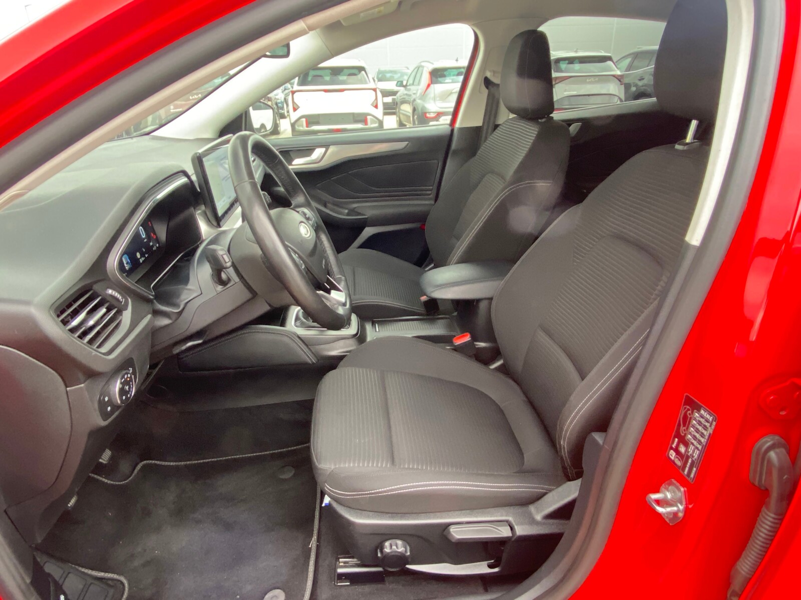 Ford Focus - zdjęcie 10