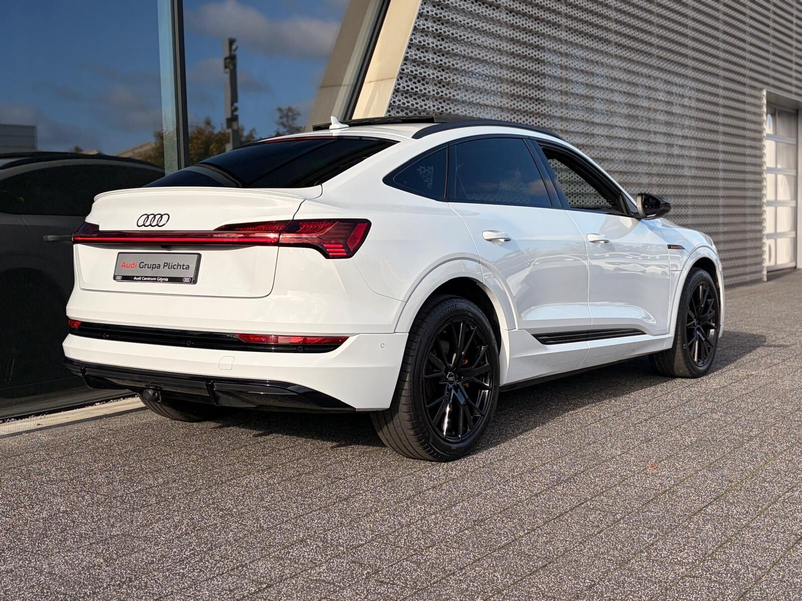 Audi e-tron Sportback - zdjęcie 10
