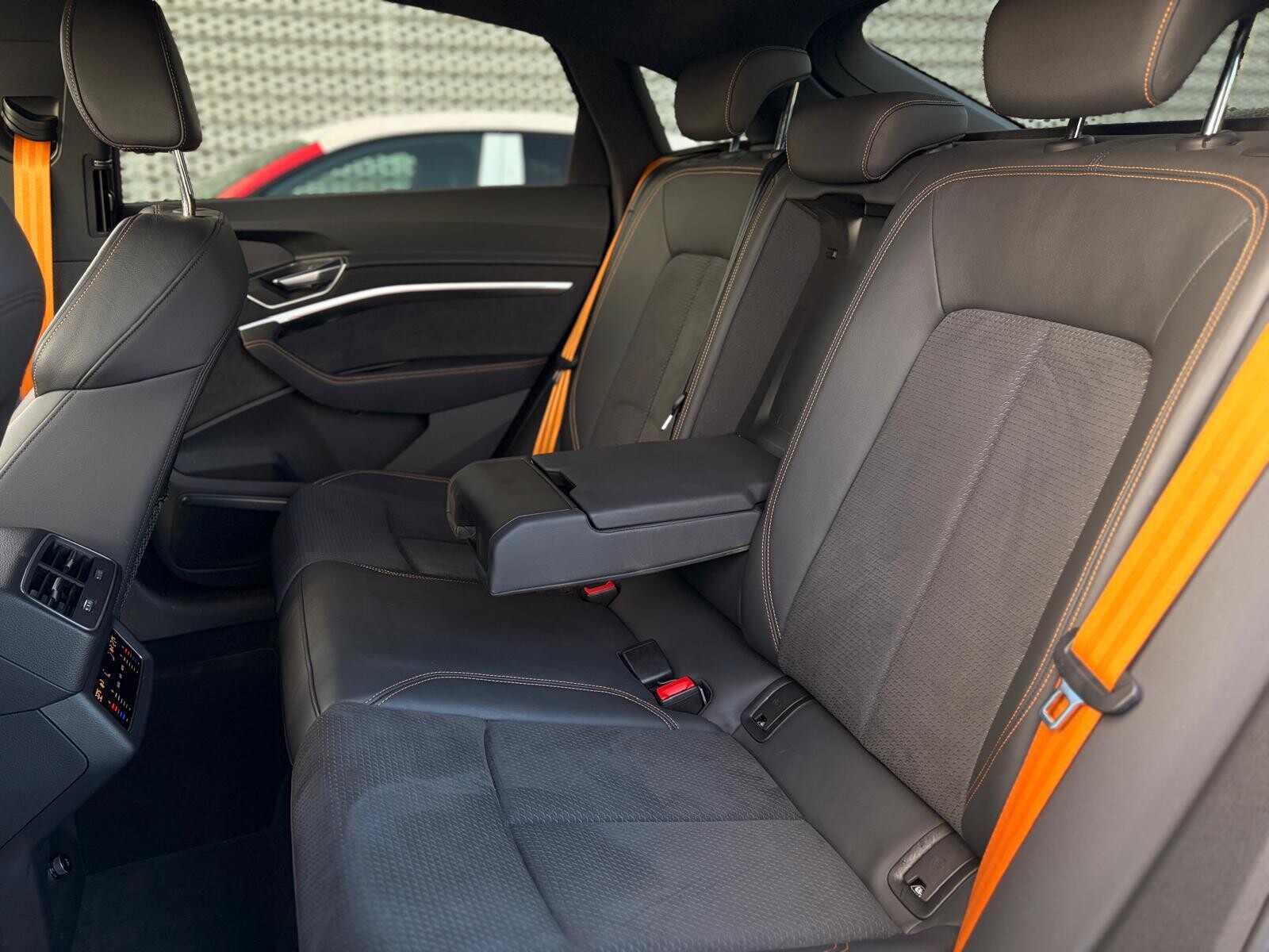Audi e-tron Sportback - zdjęcie 14