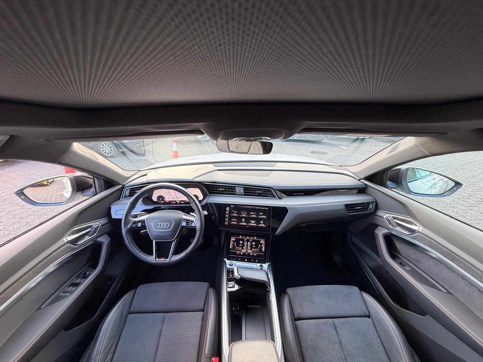 Audi e-tron Sportback - zdjęcie 21