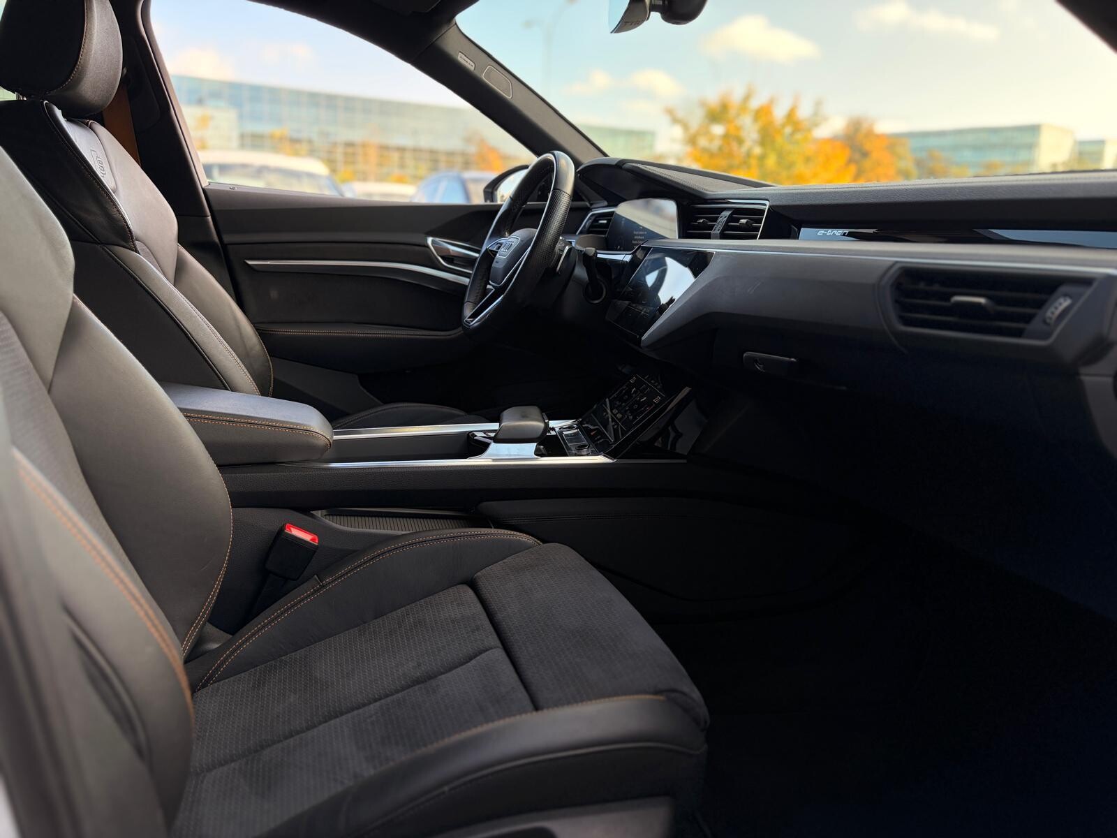 Audi e-tron Sportback - zdjęcie 19