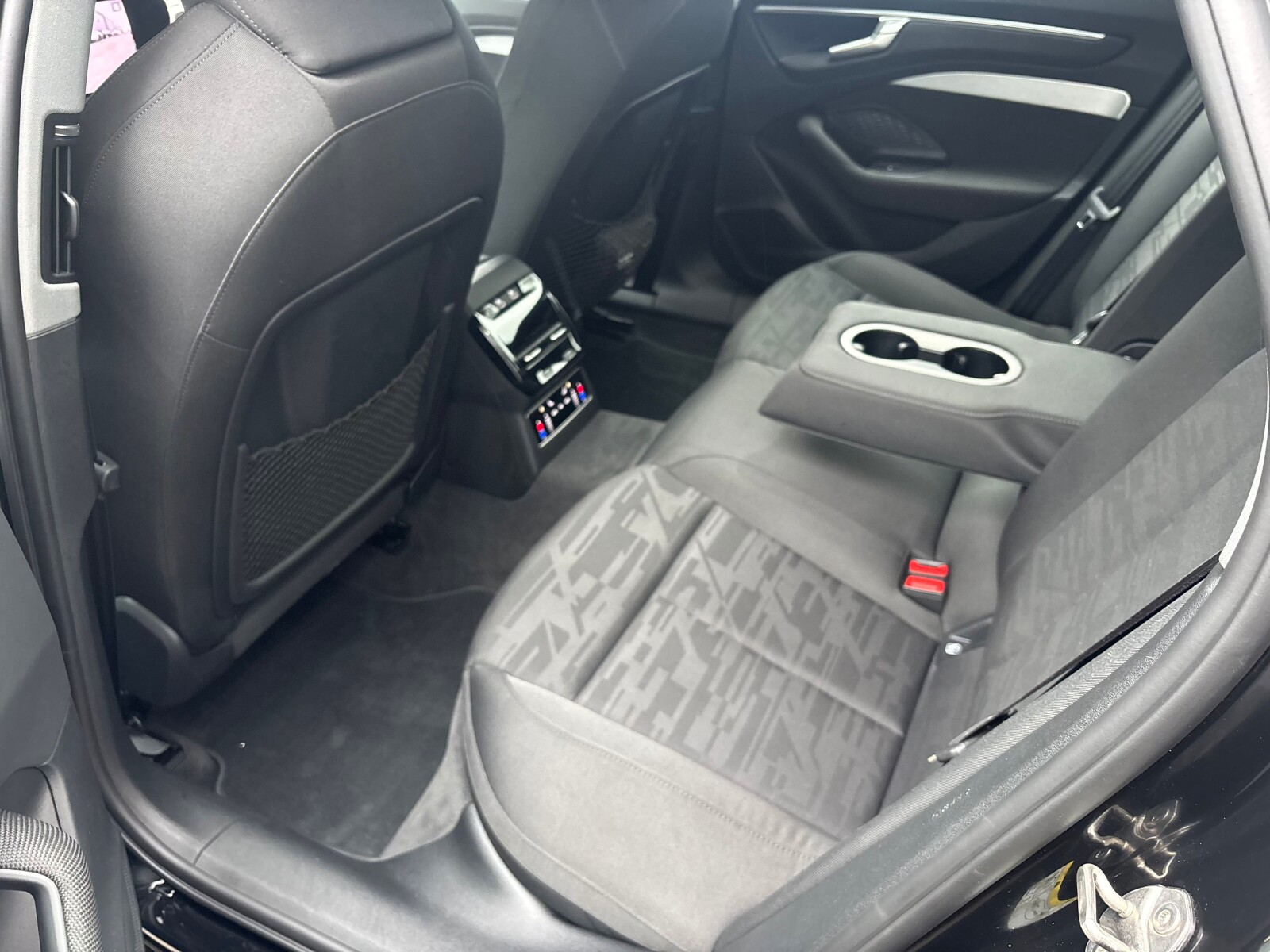 Audi A6 Avant - zdjęcie 29