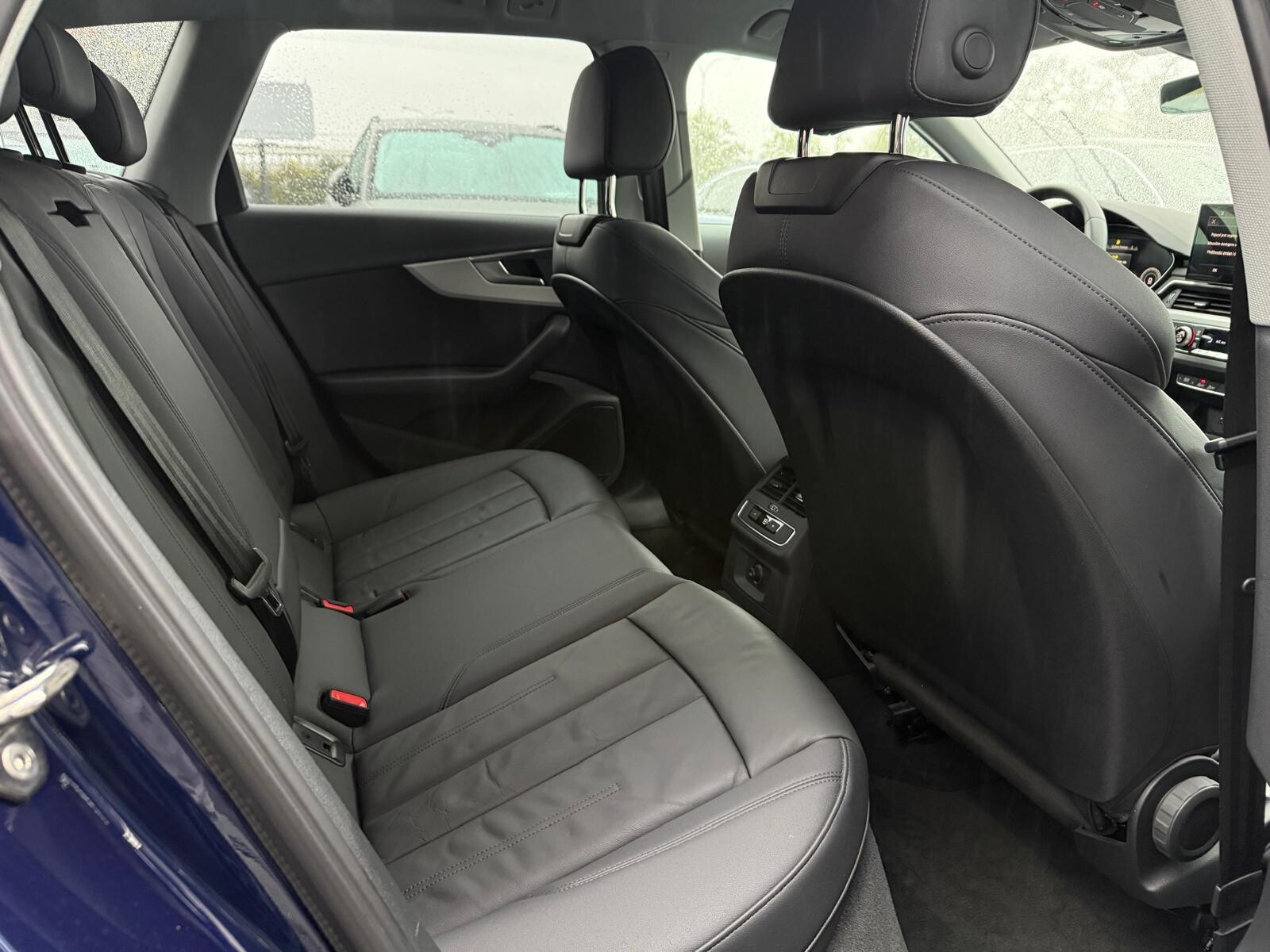 Audi A4 Avant - zdjęcie 20