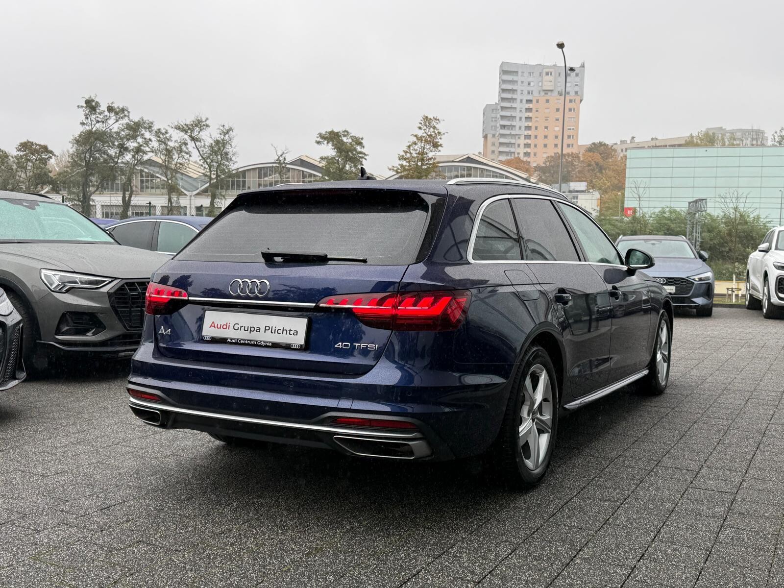 Audi A4 Avant - zdjęcie 11