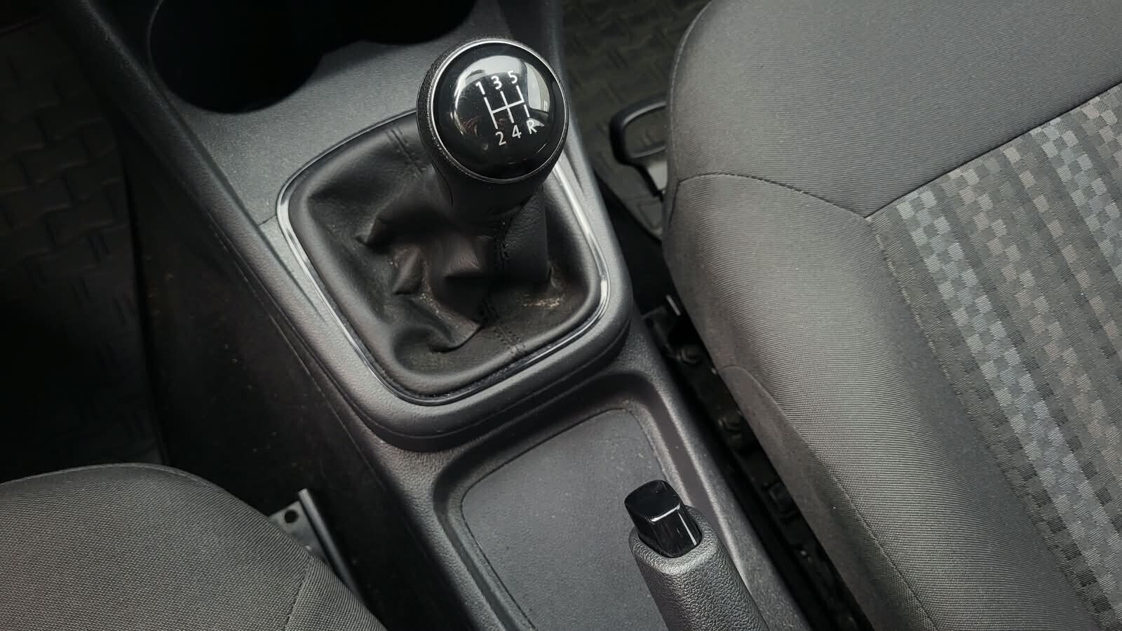 Volkswagen Polo - zdjęcie 20