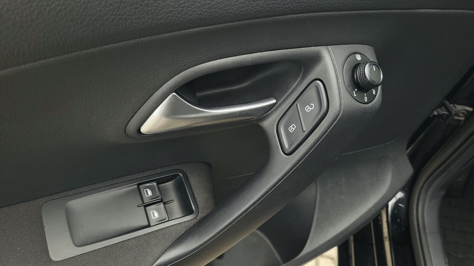 Volkswagen Polo - zdjęcie 15