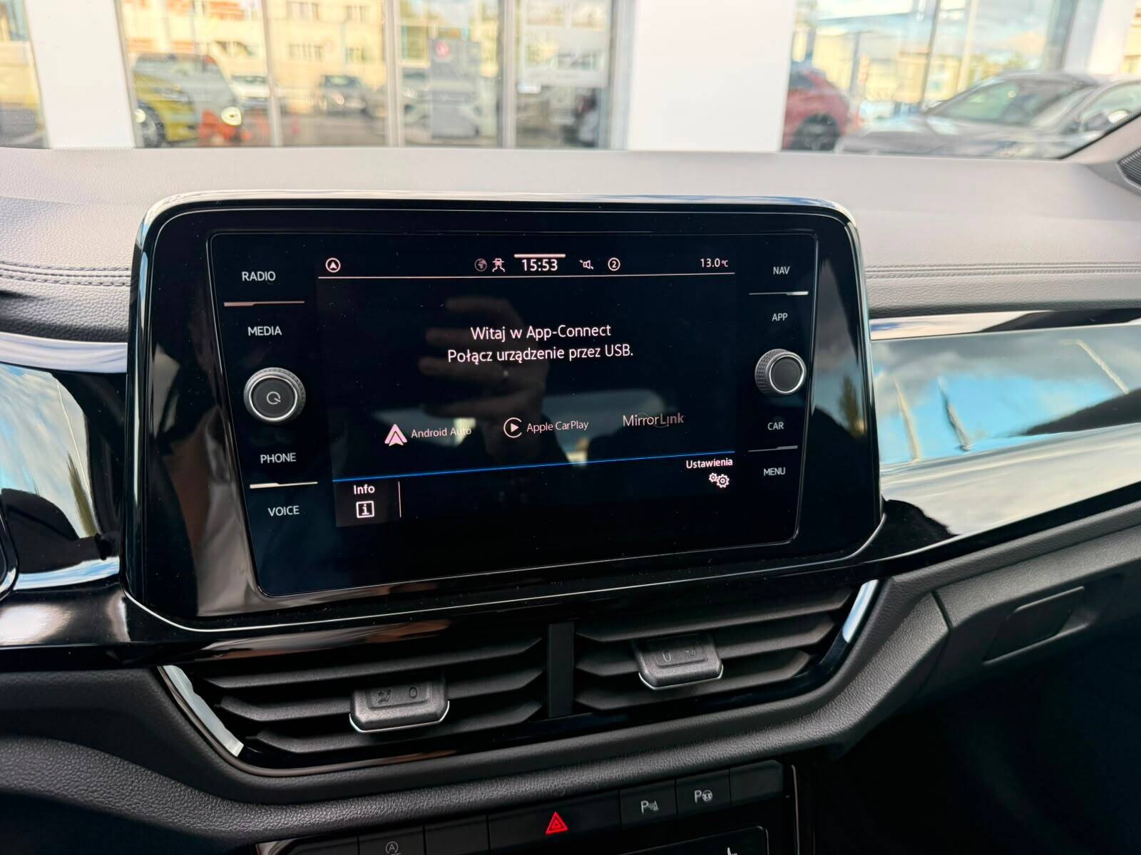 Volkswagen T-Roc - zdjęcie 27