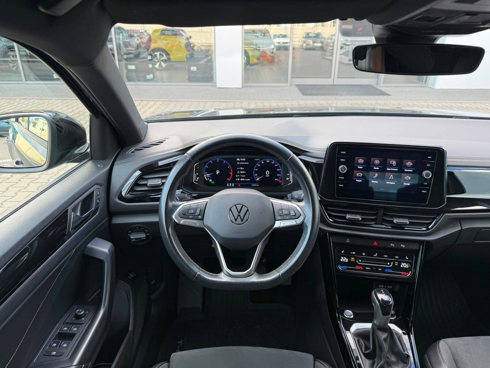 Volkswagen T-Roc - zdjęcie 19
